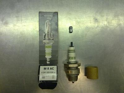 BOSCH M8AC SPARKPLUG. COPPER CORE 750/1200 Sivuventtiili